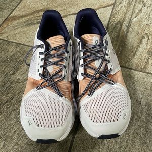 On Cloud Stratus Sneaker